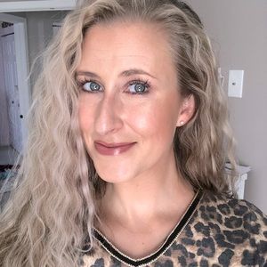 🤩 Meet Your Seller 😎